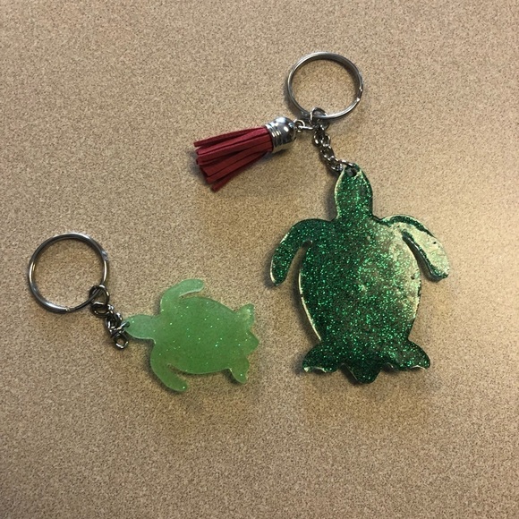Handmade Baby Turtle Keychain - Picture 3 of 6